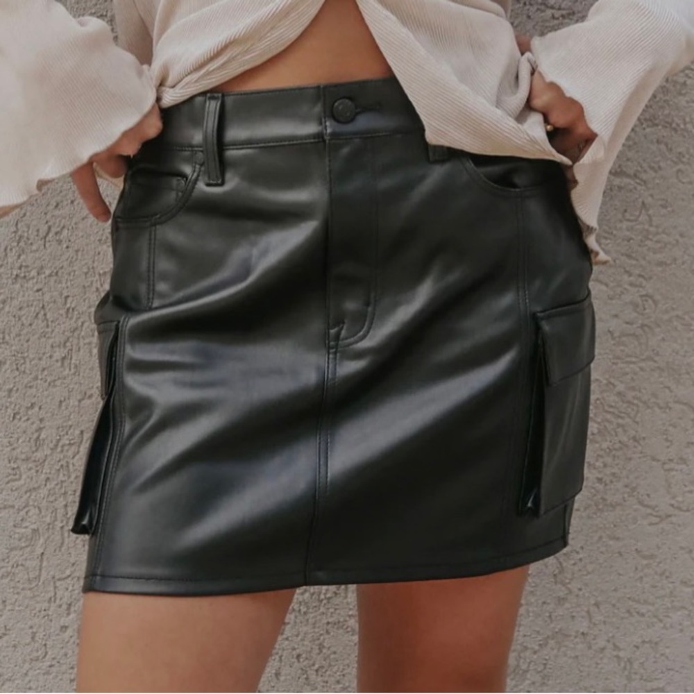 Pistola: Rhea Cargo Black Faux Leather Mid-Rise Mini Skirt Size 26